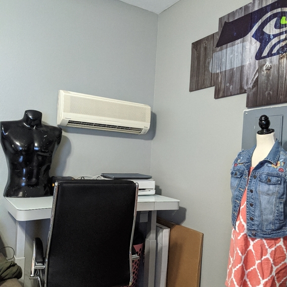 Meet your Posher, Shelbie - Picture 2 of 2